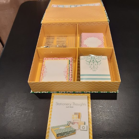 Stationery Kit - Picture 2 of 10